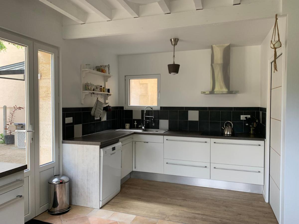Batisse En Pierre XVII Siecle 115 M² Avec Terrasse Villa Ambares-et-Lagrave Exteriör bild