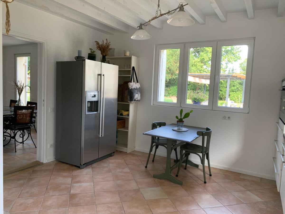 Batisse En Pierre XVII Siecle 115 M² Avec Terrasse Villa Ambares-et-Lagrave Exteriör bild
