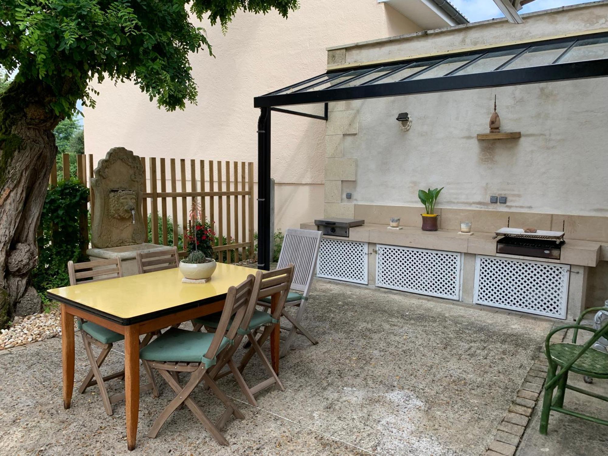 Batisse En Pierre XVII Siecle 115 M² Avec Terrasse Villa Ambares-et-Lagrave Exteriör bild
