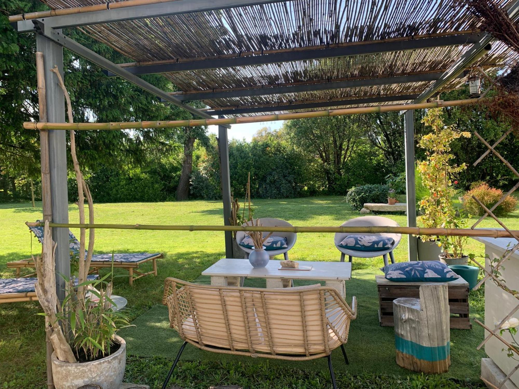 Batisse En Pierre XVII Siecle 115 M² Avec Terrasse Villa Ambares-et-Lagrave Exteriör bild