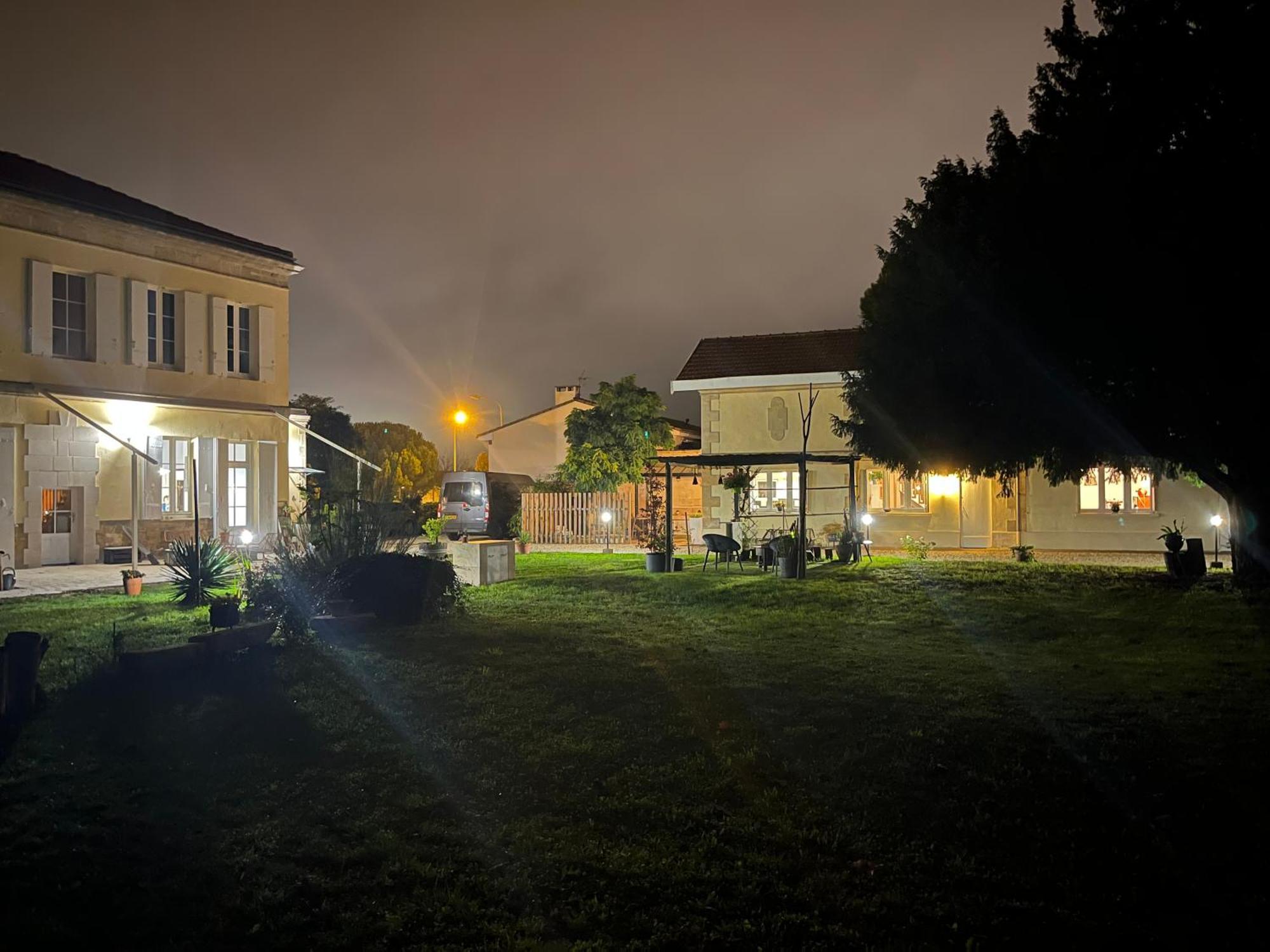 Batisse En Pierre XVII Siecle 115 M² Avec Terrasse Villa Ambares-et-Lagrave Exteriör bild